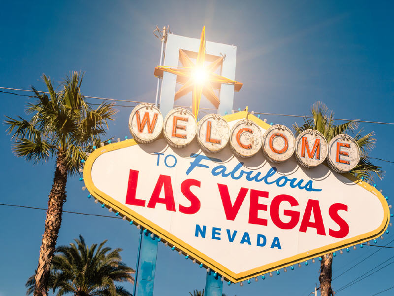 Las Vegas welcome sign goes green - Earth Science | siliconrepublic.com ...