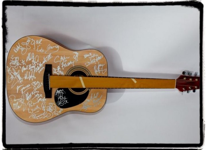 Signed guitar to be auctioned on eBay to raise funds for Aslan frontman ...