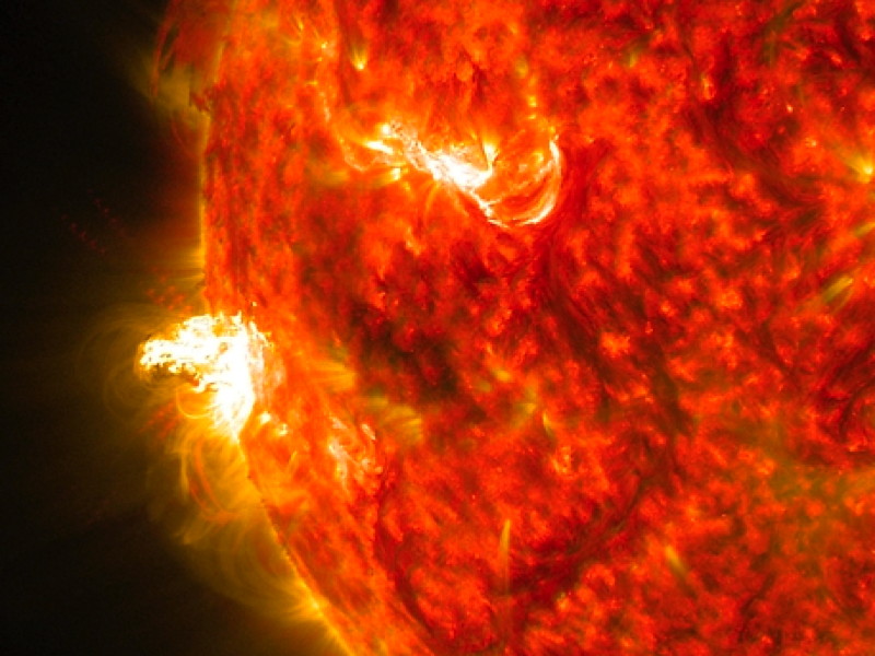 NASA snaps image of late summer solar flare - Innovation ...