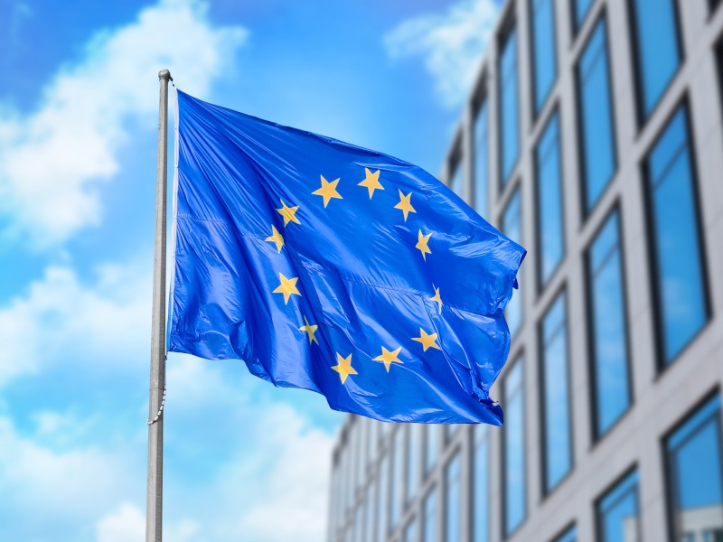 European Commission Boosts Funding for Green Hydrogen and EV Battery Technologies