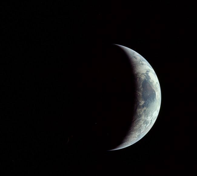 Apollo 11 photos Earth crescent