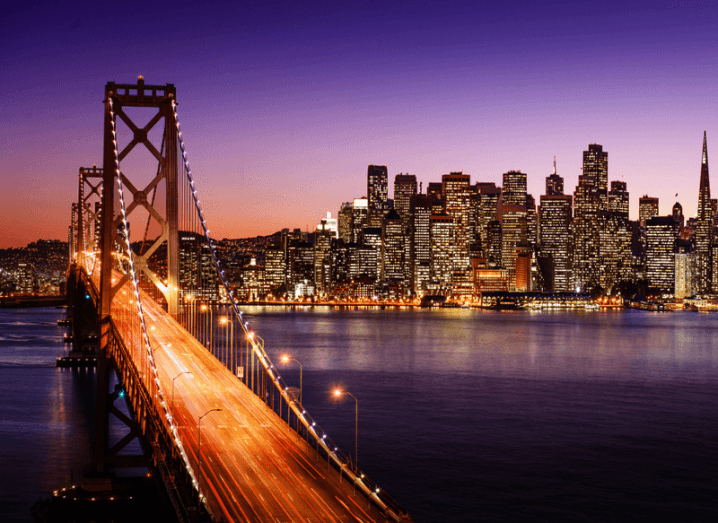 Apple: San Francisco skyline