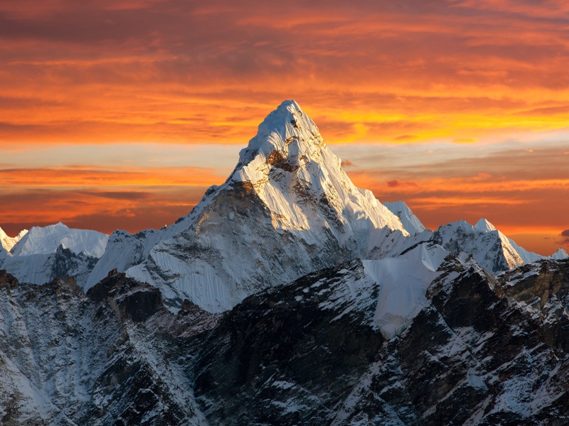 ‘Distressing time’ as Trinity professor goes missing on Mount Everest