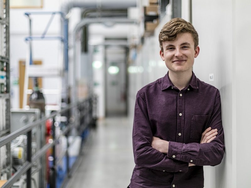 Quantum pioneer Adam Kelly named one of Europe’s best young scientists