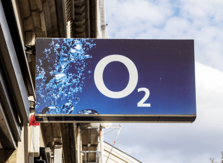 The O2 logo displayed on the front of a shop.