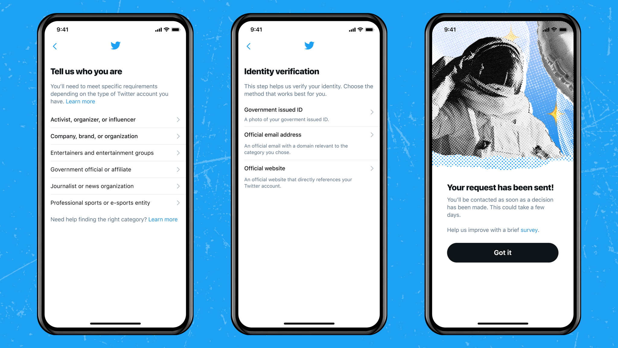 Image de trois écrans de téléphone montrant les étapes du nouveau processus de vérification Twitter.