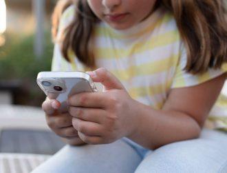 Australian cabinet proposes social media ban for under-16s